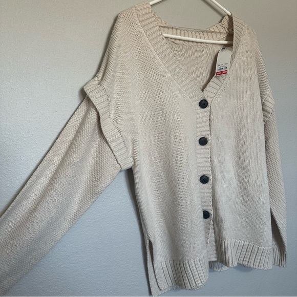 NWT Beige Knitted and Waffle Button-Up Cardigan. Size XL - Picture 2 of 4